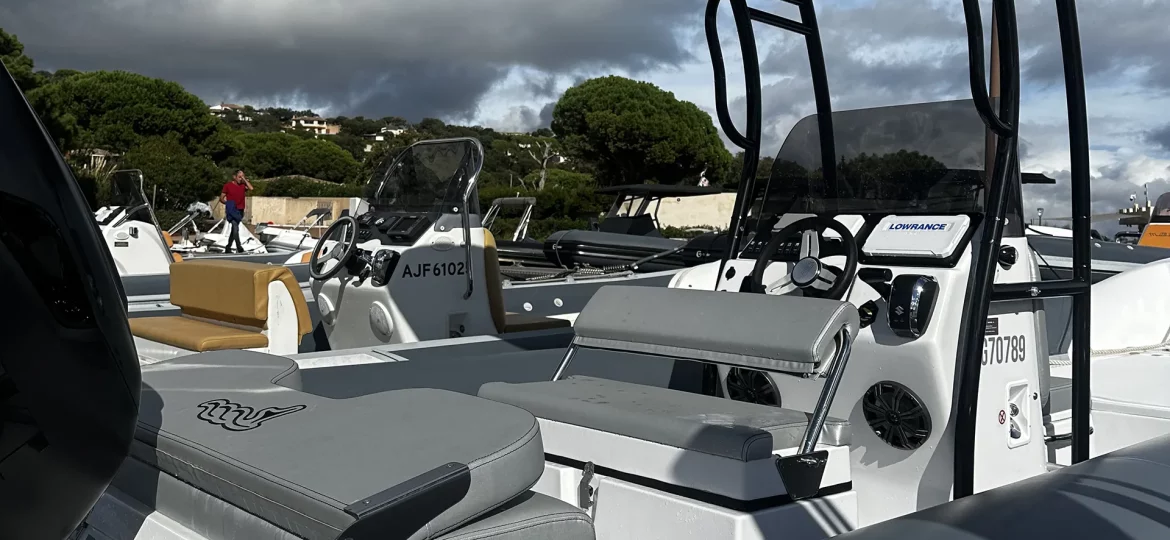 Location bateau à Porto-Vecchio Sud Corse - MV Fashion 770 250cv