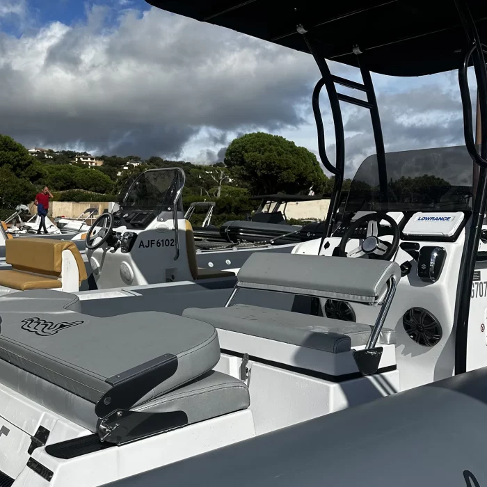 Location MV 770 Fashion 250cv