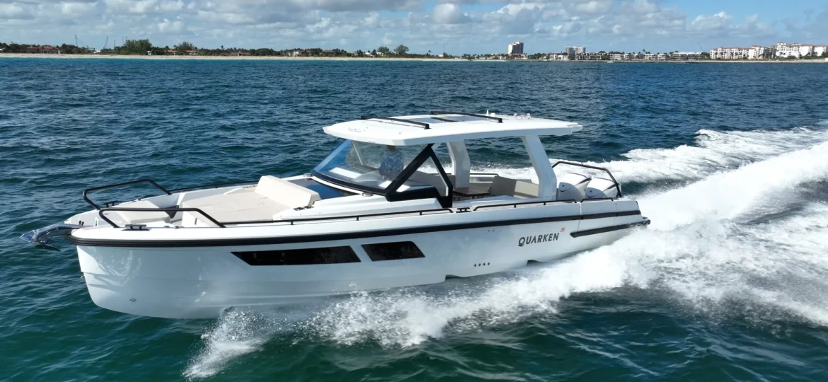 Location bateau Quarken 35 Sport Tourer à Porto-Vecchio Sud Corse - Plage arrière